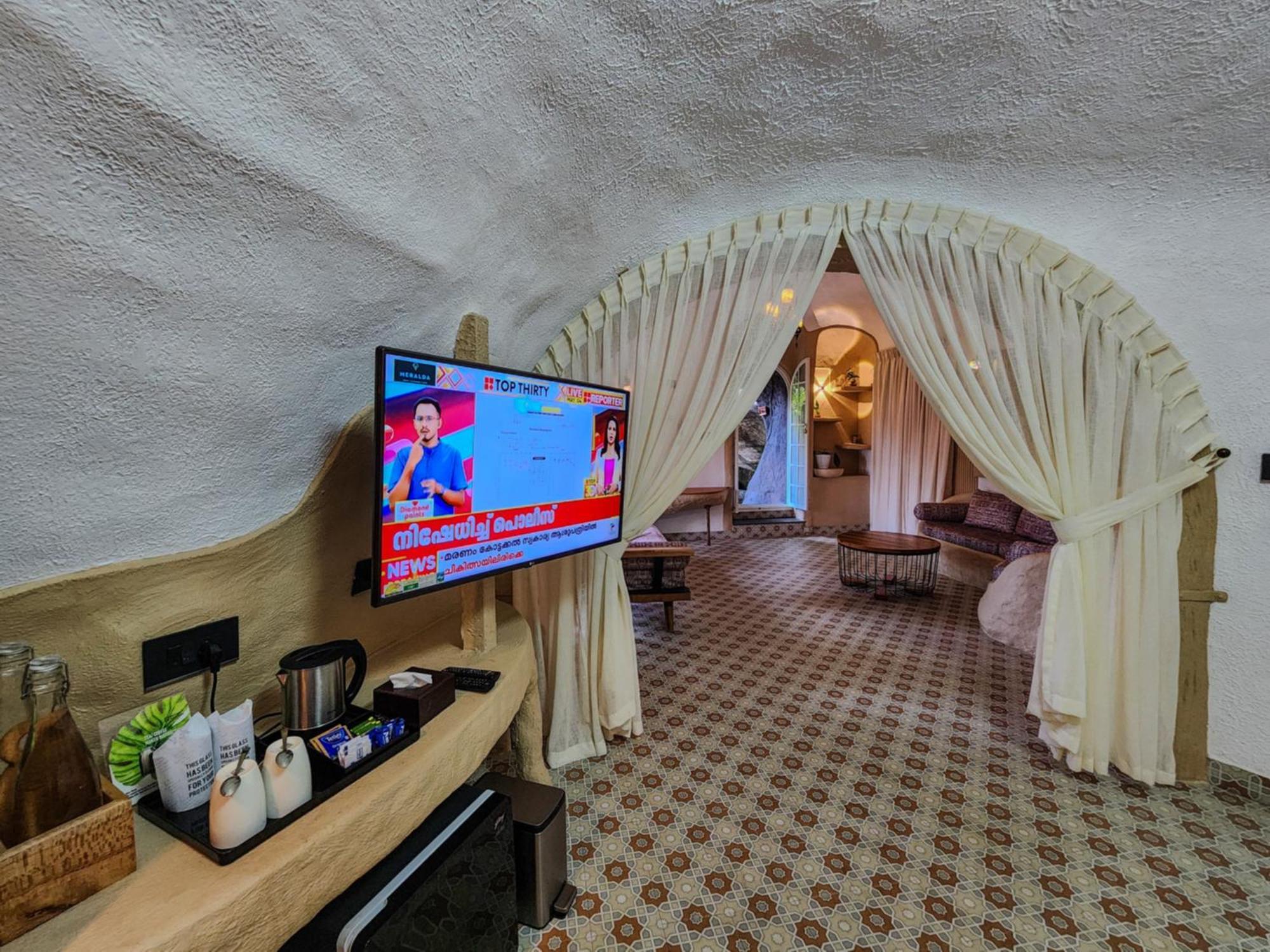 เมาน์ ซานาดู รีสอร์ต Hotel Ambalavayal ภายนอก รูปภาพ