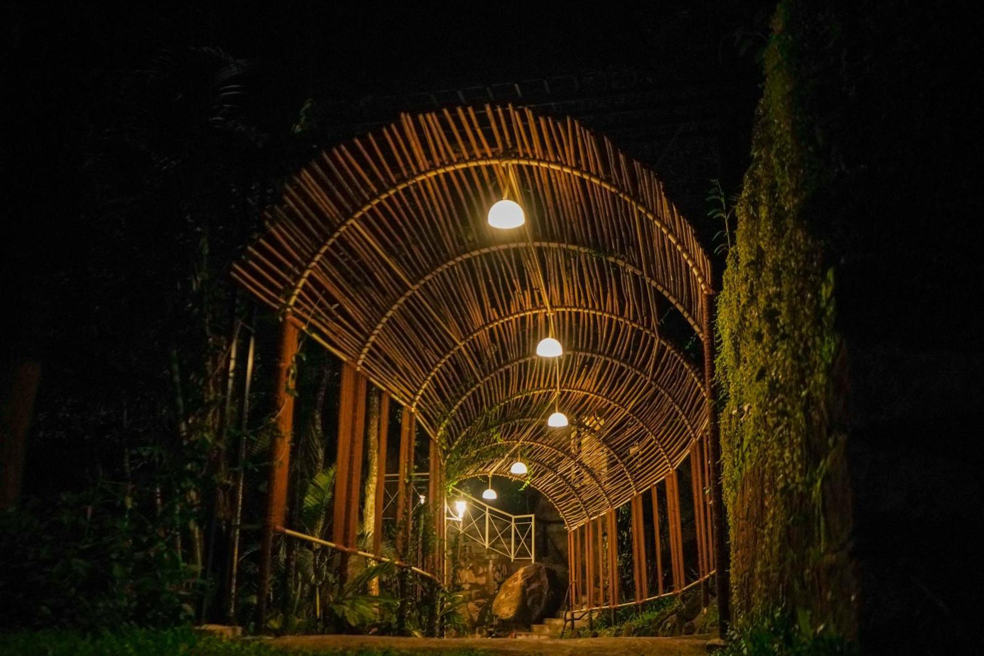 เมาน์ ซานาดู รีสอร์ต Hotel Ambalavayal ภายนอก รูปภาพ
