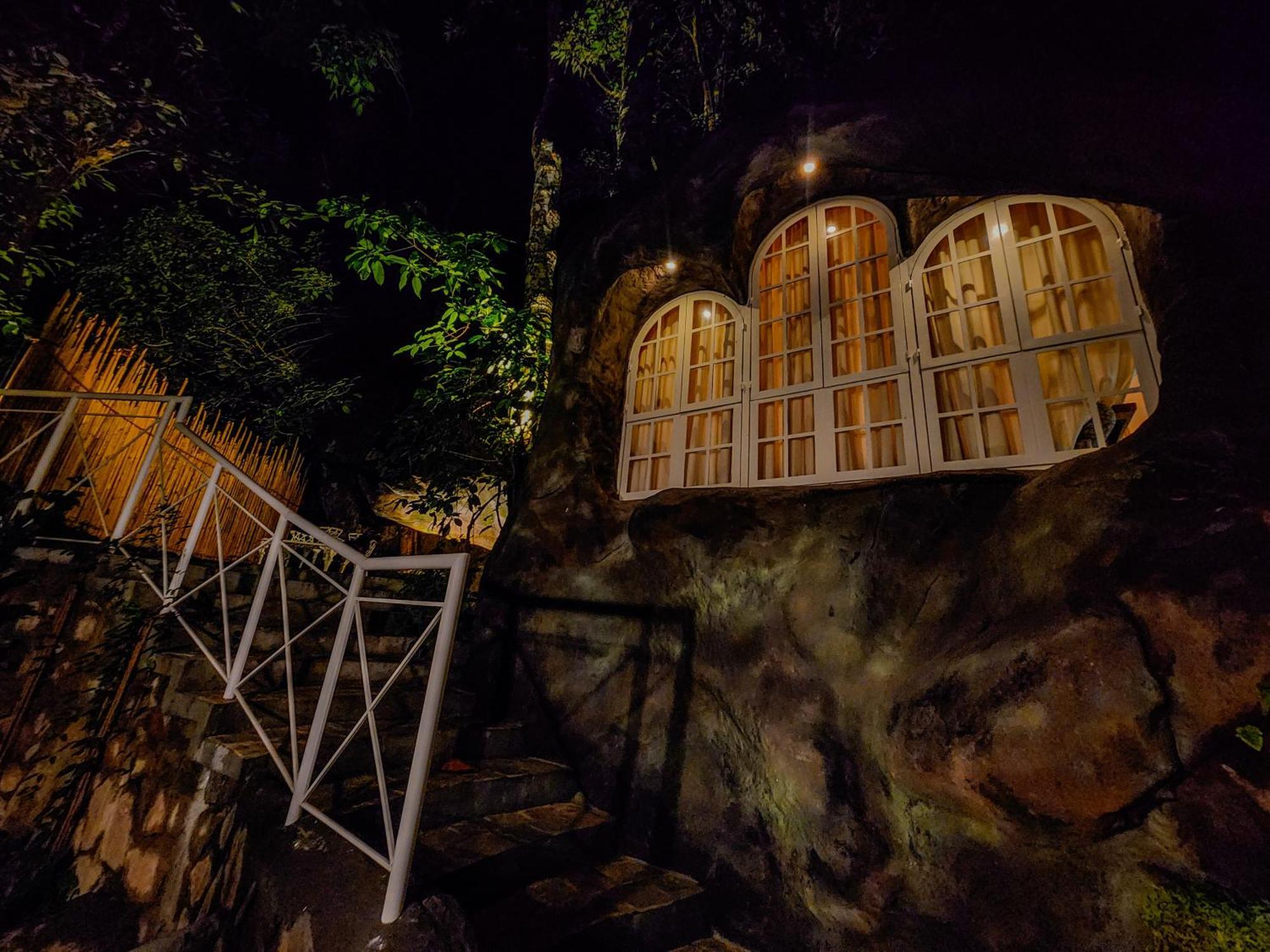 เมาน์ ซานาดู รีสอร์ต Hotel Ambalavayal ภายนอก รูปภาพ