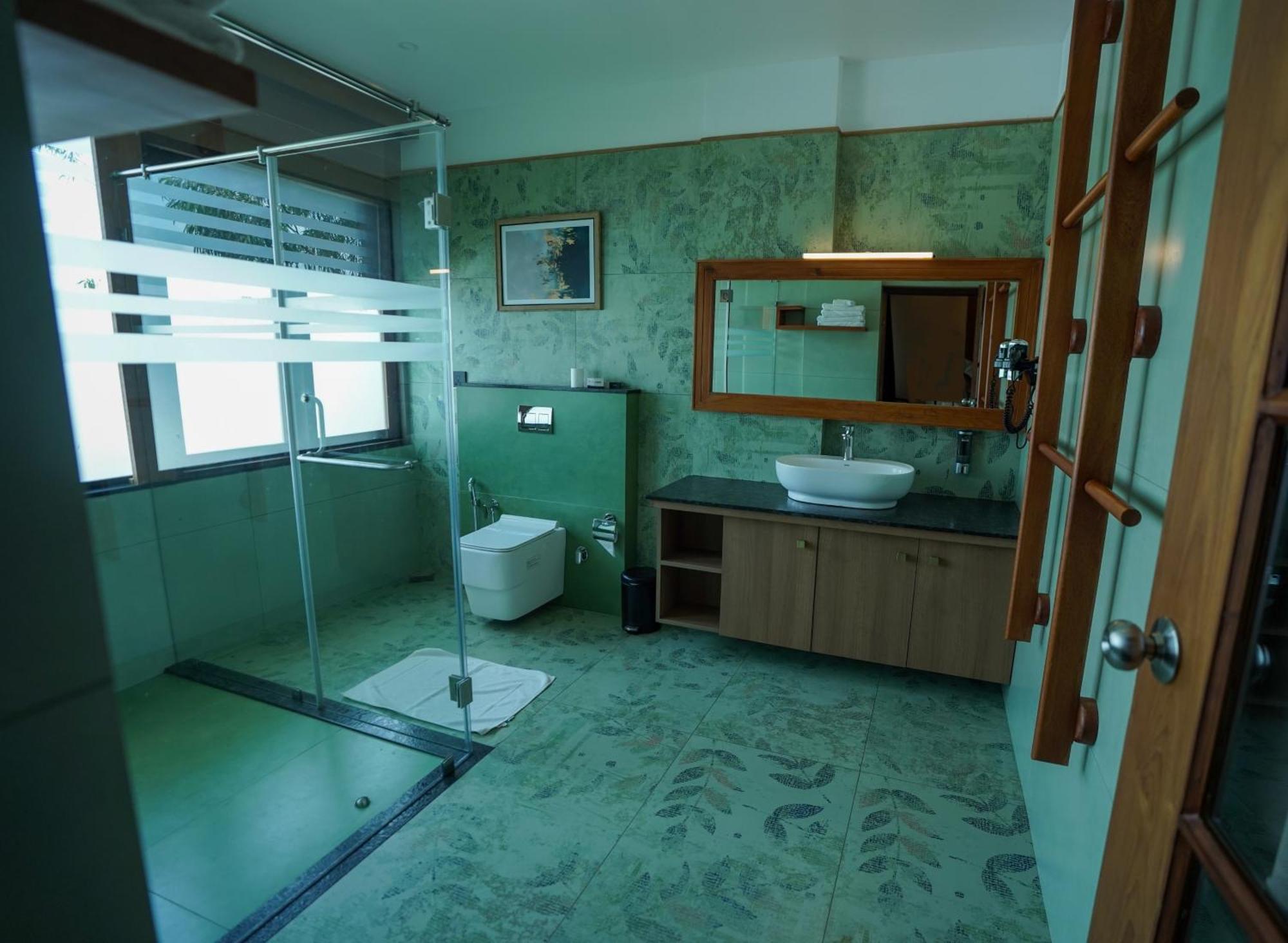 เมาน์ ซานาดู รีสอร์ต Hotel Ambalavayal ภายนอก รูปภาพ