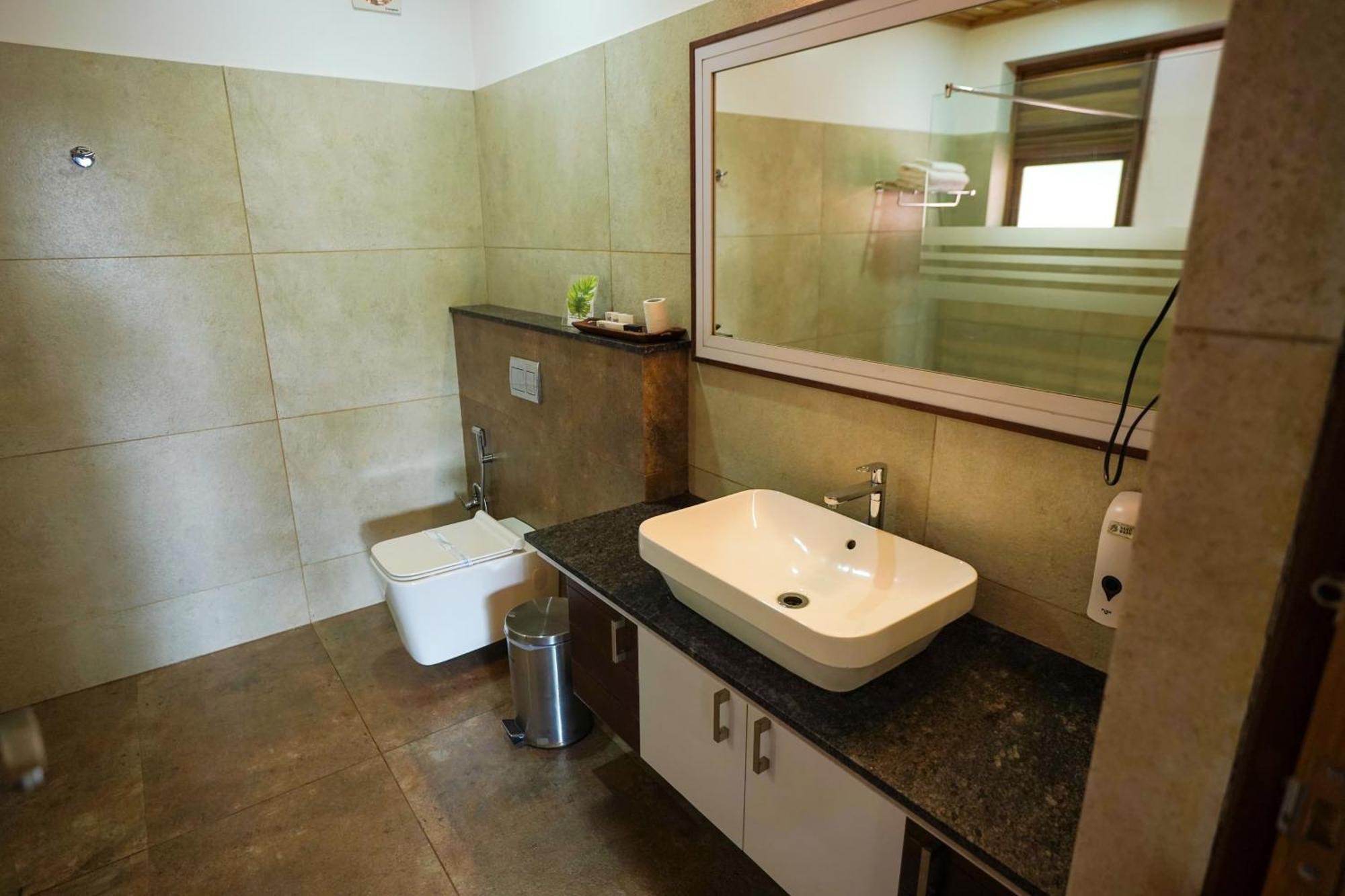 เมาน์ ซานาดู รีสอร์ต Hotel Ambalavayal ภายนอก รูปภาพ
