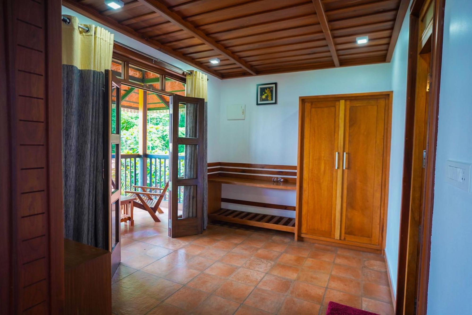 เมาน์ ซานาดู รีสอร์ต Hotel Ambalavayal ภายนอก รูปภาพ