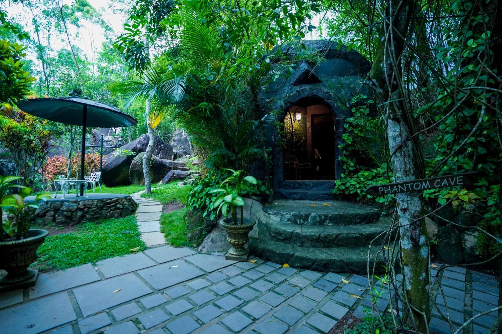 เมาน์ ซานาดู รีสอร์ต Hotel Ambalavayal ภายนอก รูปภาพ