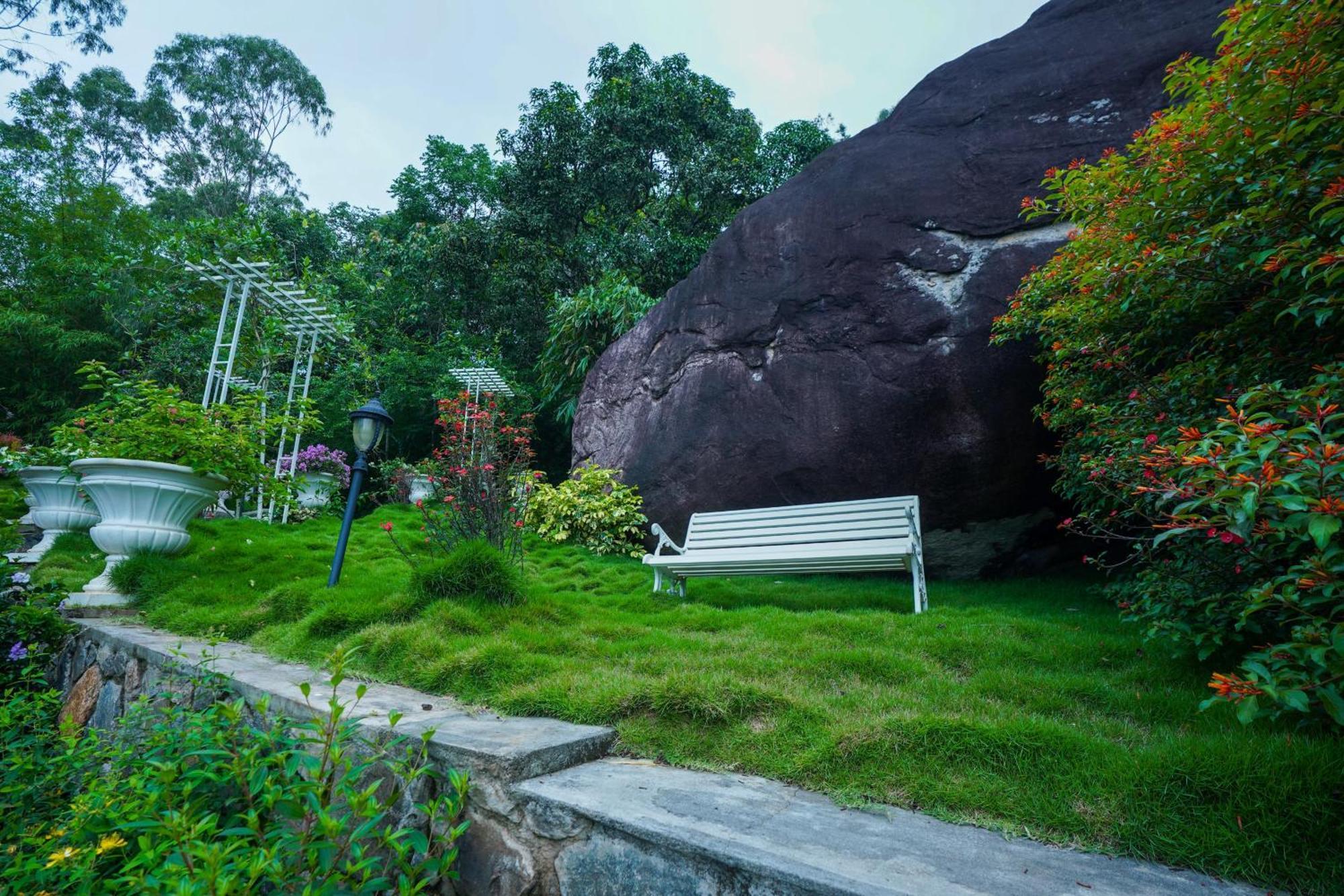 เมาน์ ซานาดู รีสอร์ต Hotel Ambalavayal ภายนอก รูปภาพ